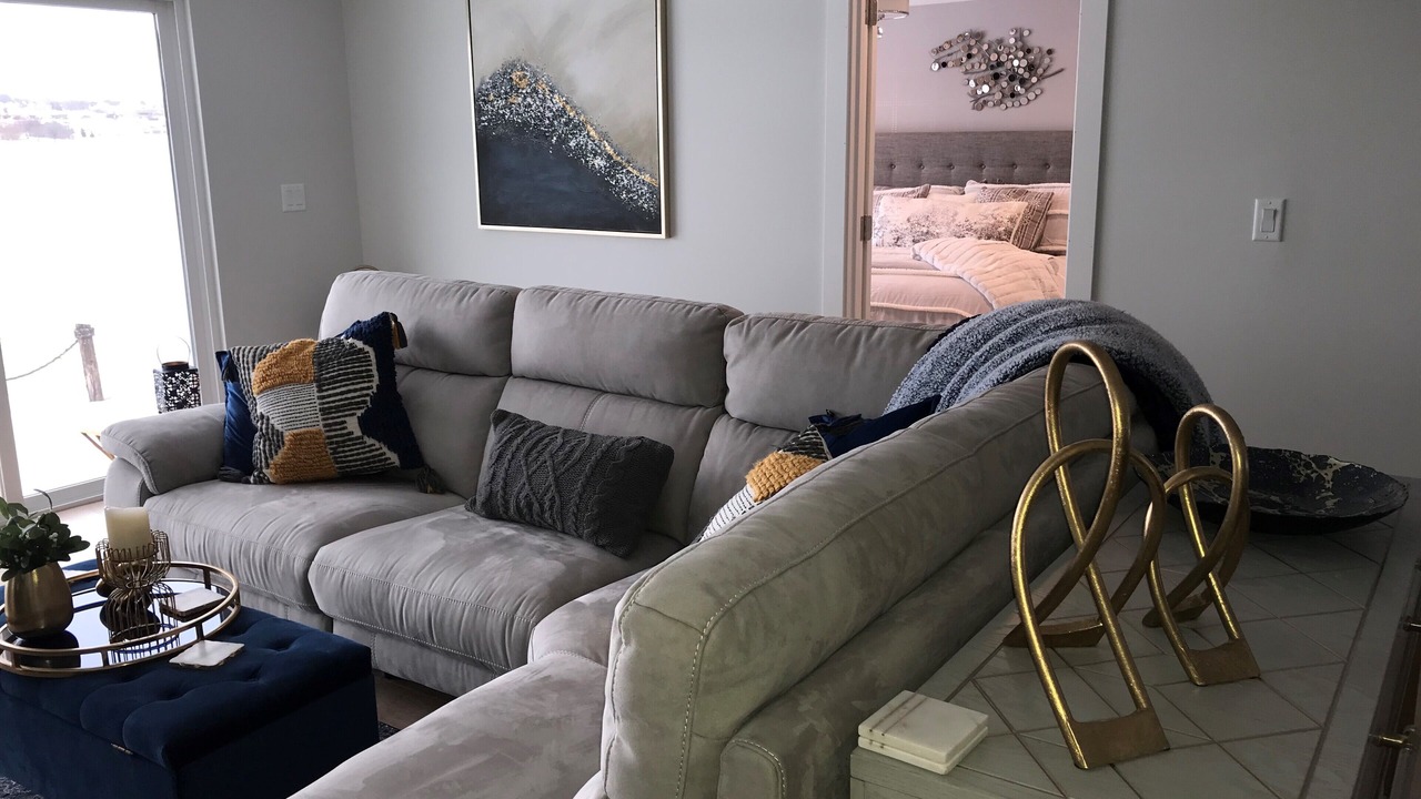 Photo of Livingroom in Port Byron