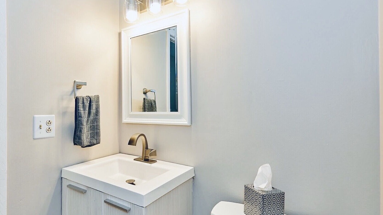 Photo of Bathroom in Plato Center