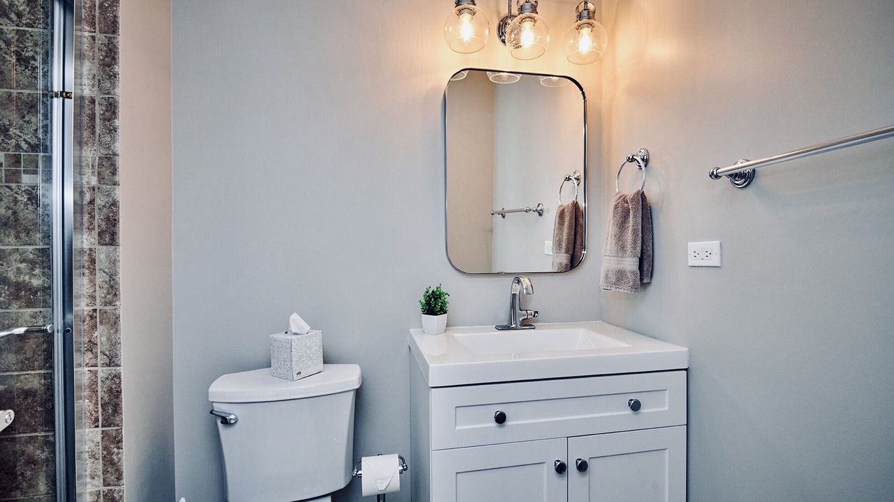 Photo of Bathroom in Plato Center