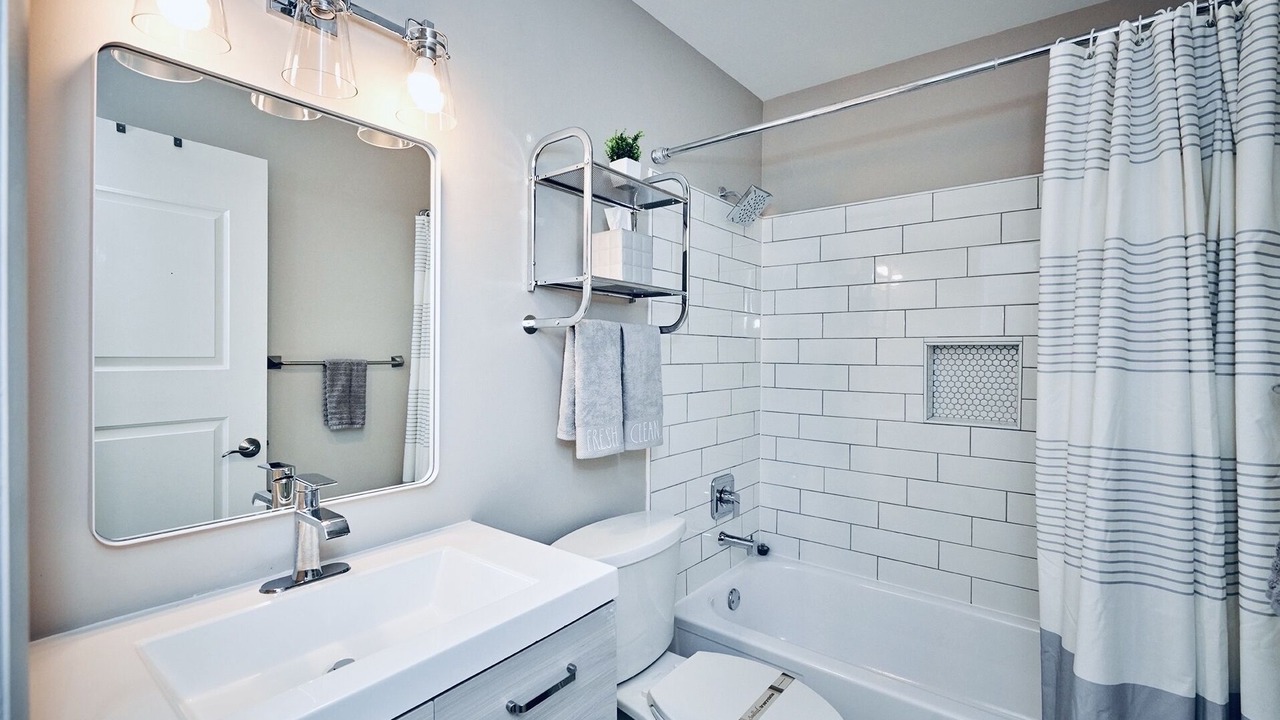 Photo of Bathroom in Plato Center