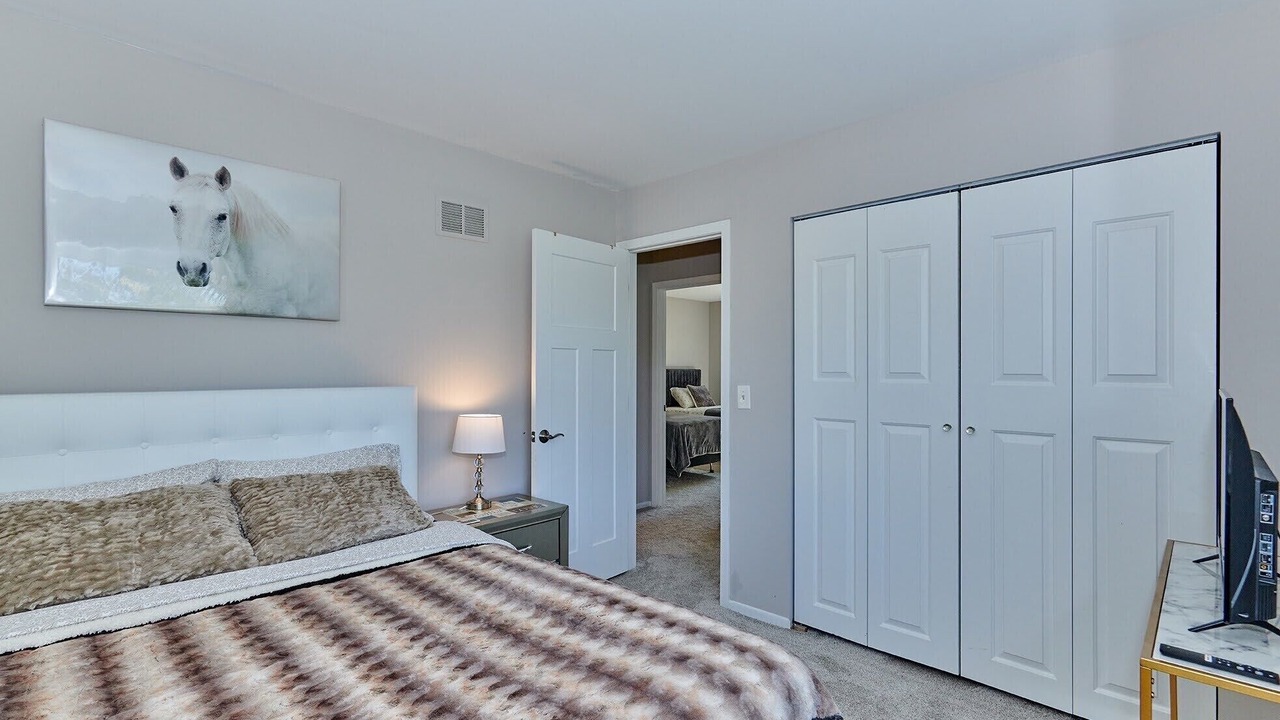Photo of Bedroom in Plato Center