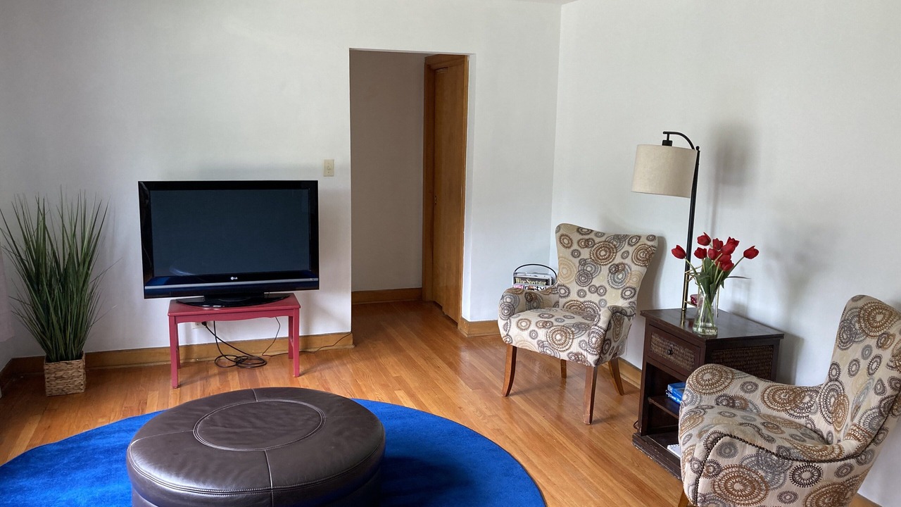 Photo of Livingroom in Western Springs