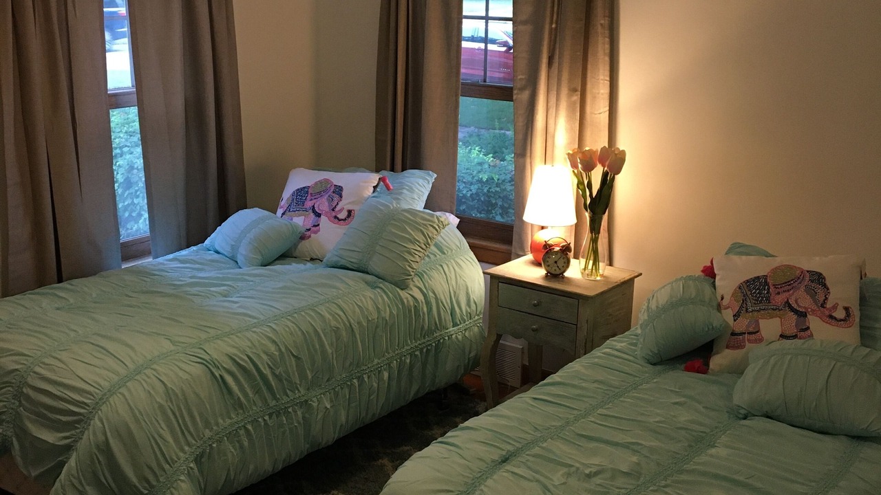 Photo of Bedroom in Western Springs