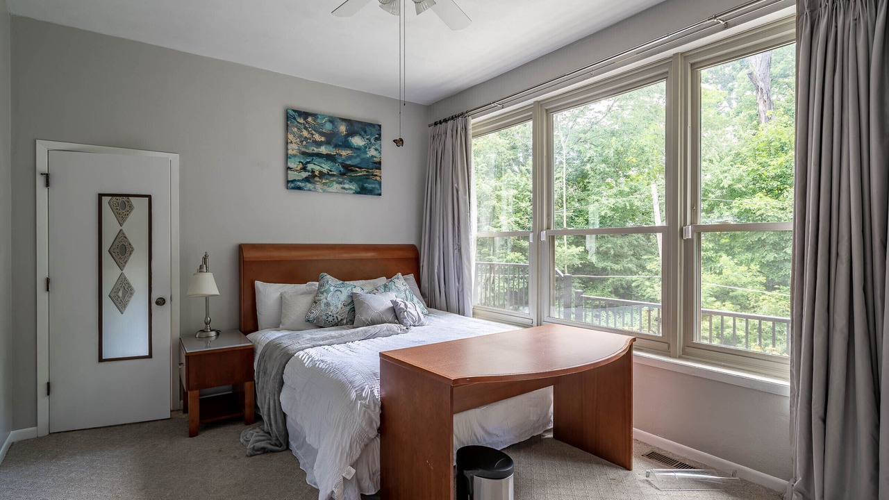 Photo of Bedroom in Quad Cities