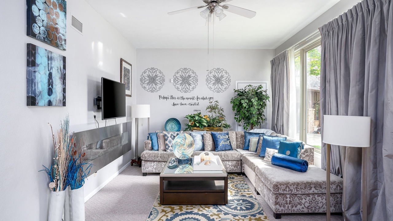 Photo of Livingroom in Quad Cities