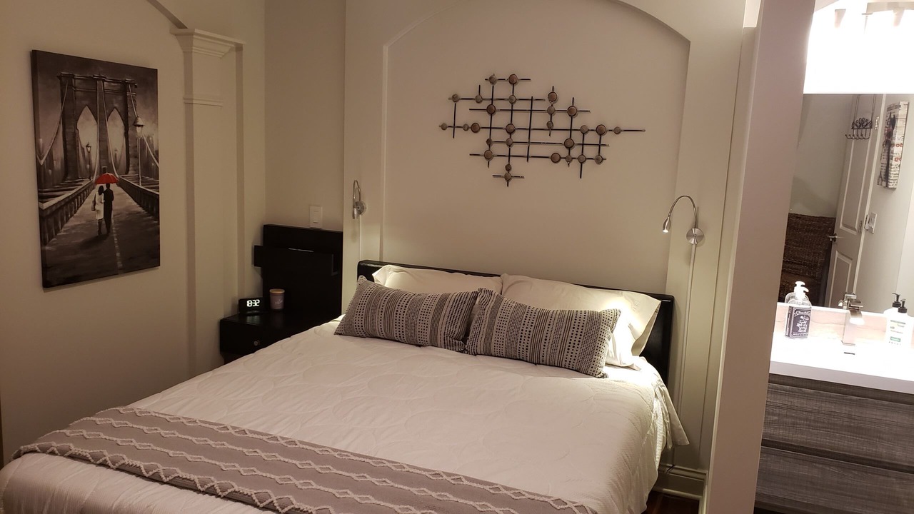 Photo of Bedroom in Hoffman Estates