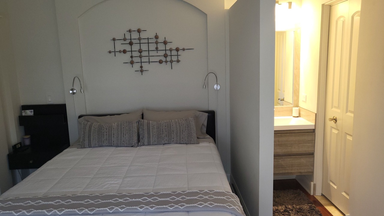 Photo of Bedroom in Hoffman Estates