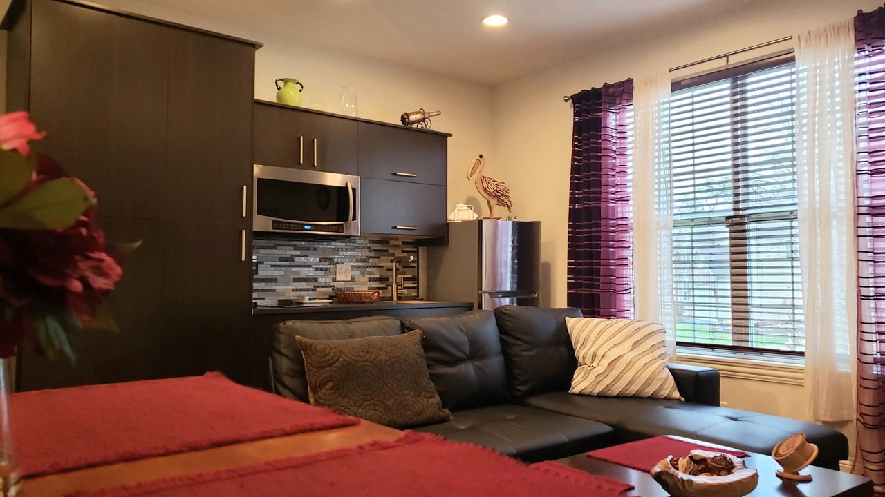 Photo of Livingroom in Hoffman Estates