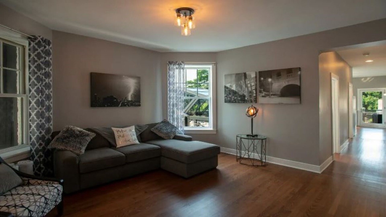 Photo of Livingroom in Wrigleyville