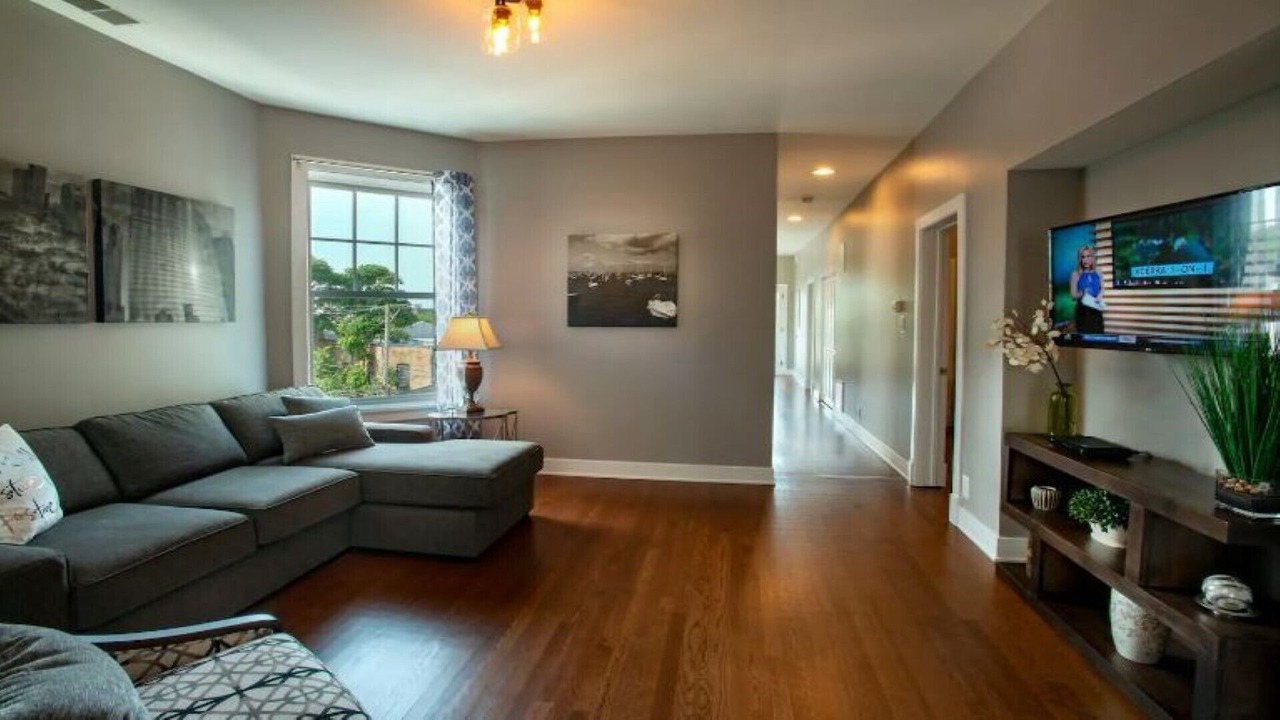 Photo of Livingroom in Wrigleyville