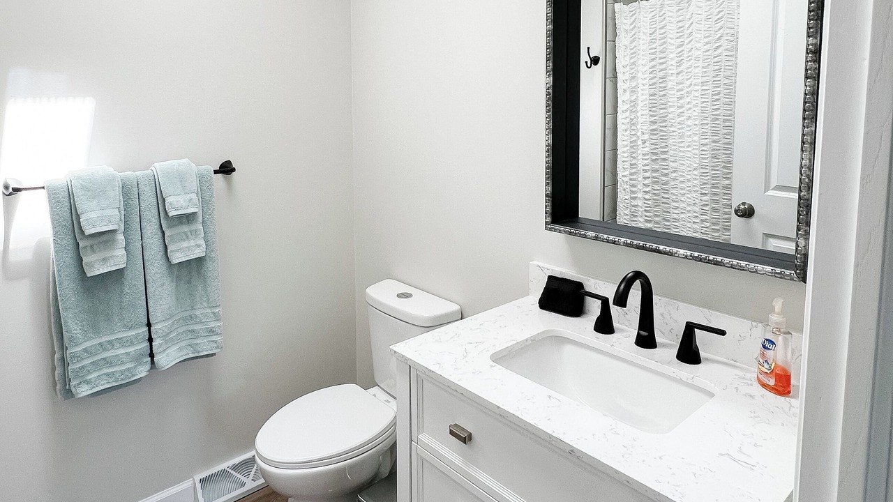 Photo of Bathroom in Elizabeth