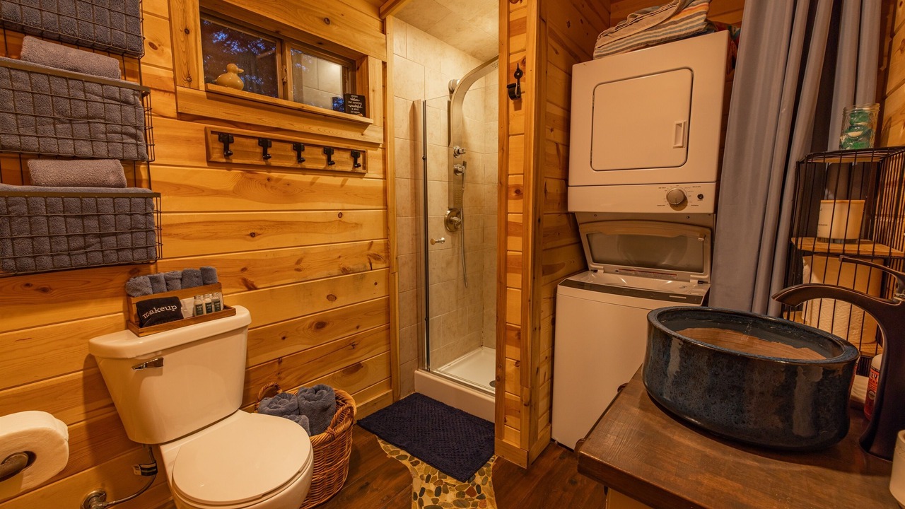 Photo of Bathroom in Goreville