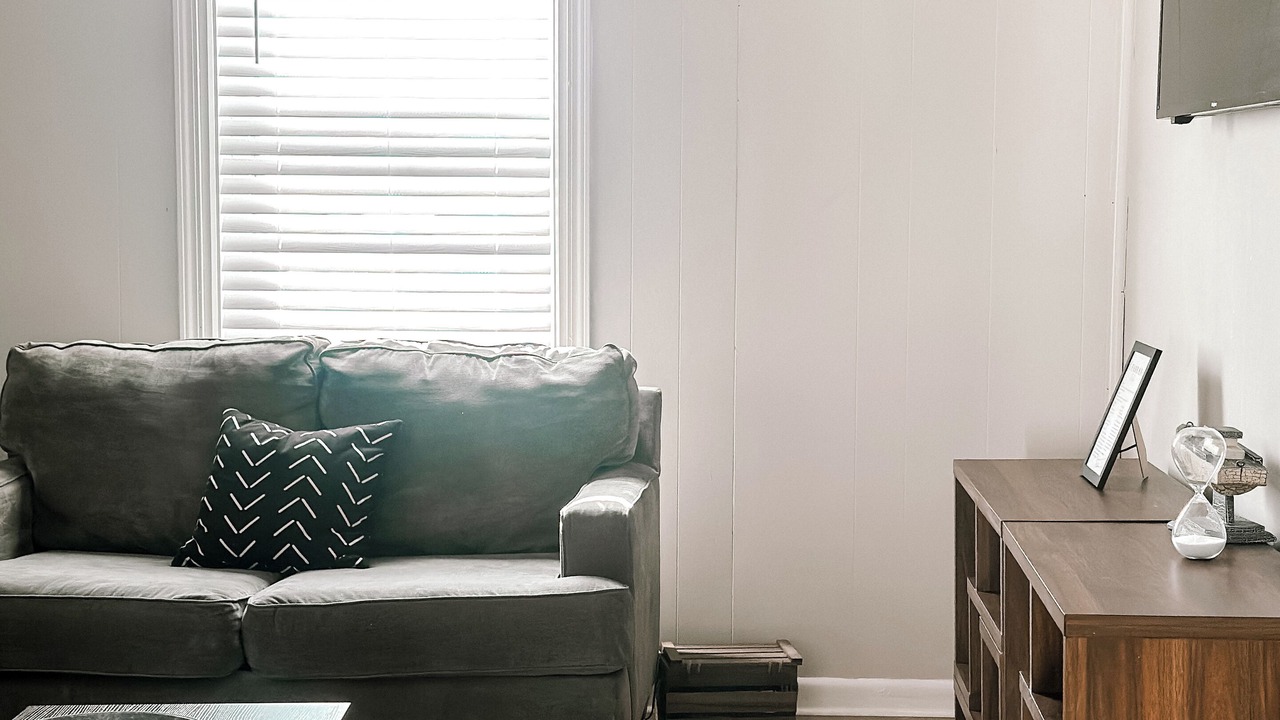 Photo of Livingroom in Champaign