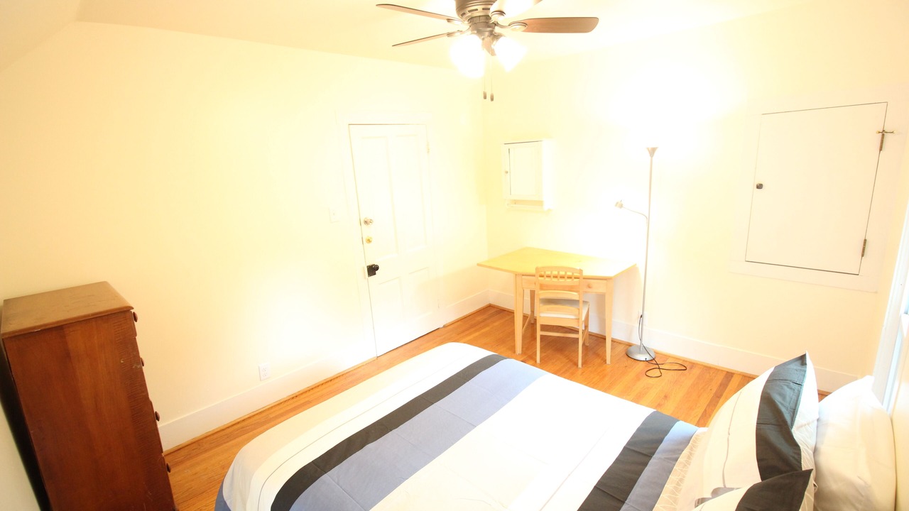 Photo of Bedroom in Urbana