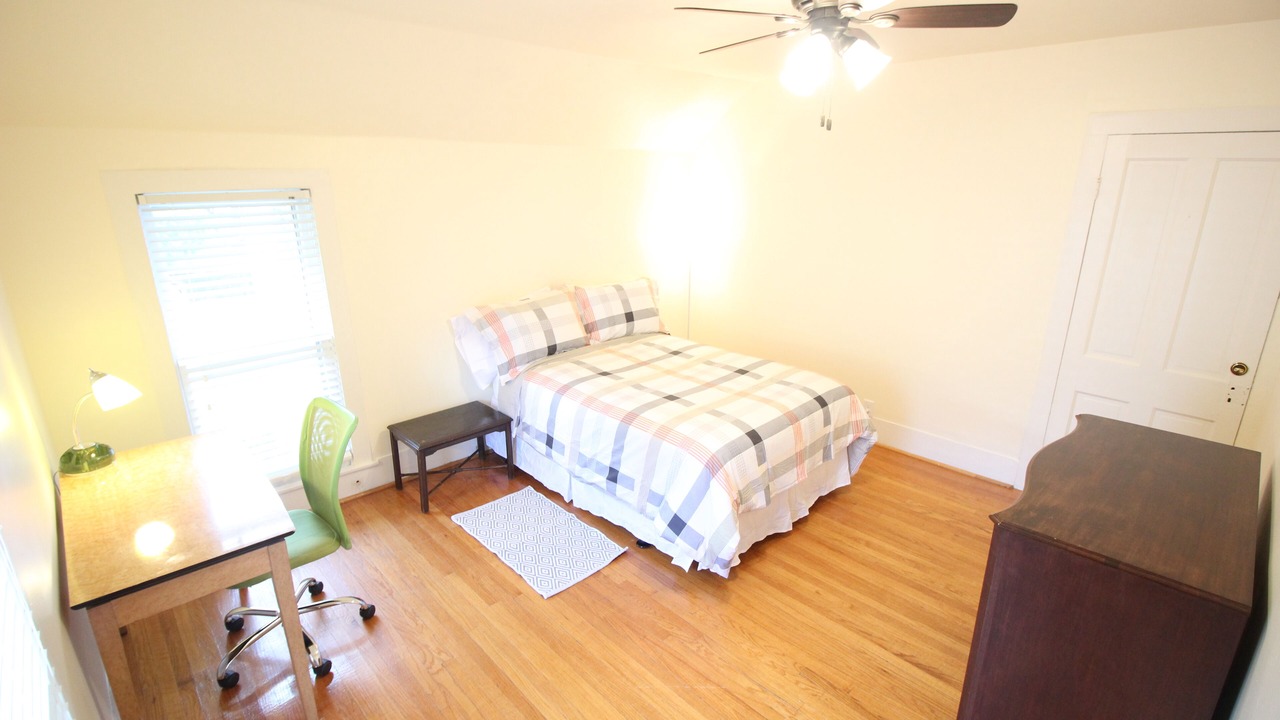 Photo of Bedroom in Urbana