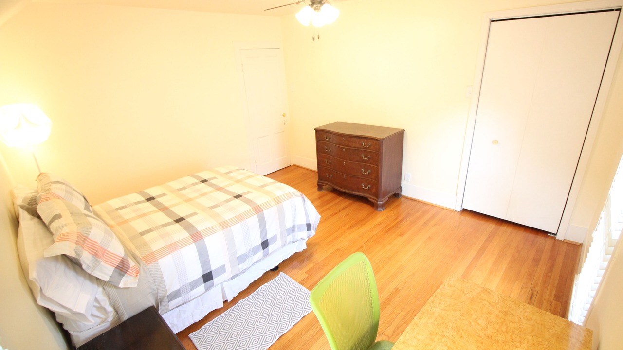 Photo of Bedroom in Urbana
