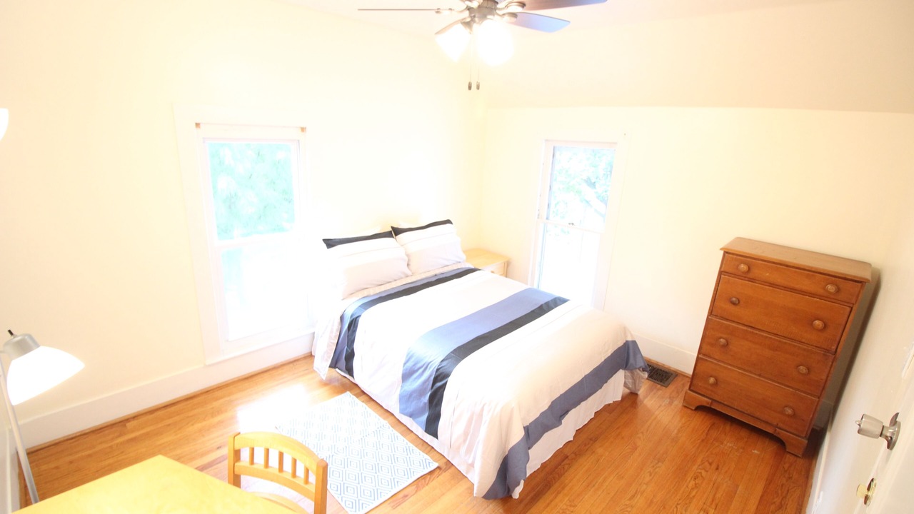 Photo of Bedroom in Urbana