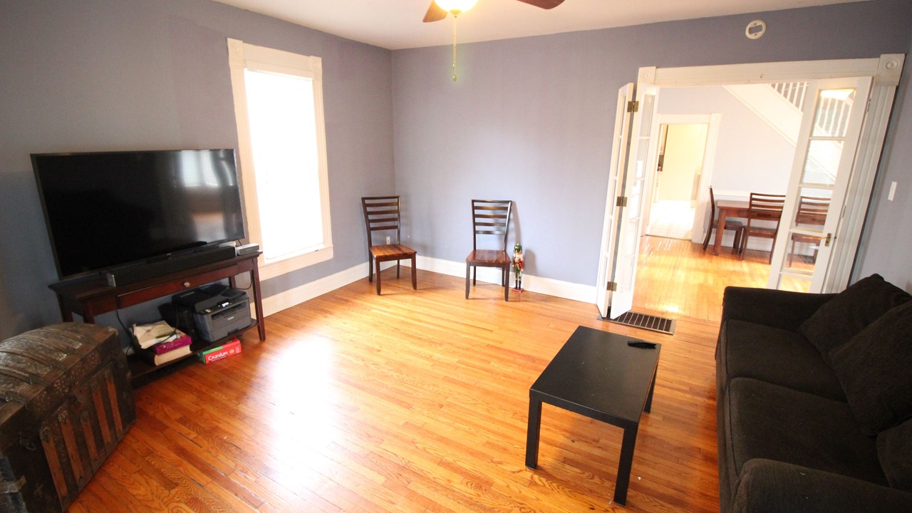 Photo of Livingroom in Urbana