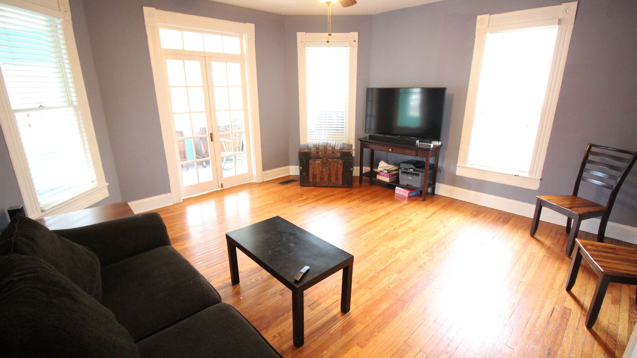 Photo of Livingroom in Urbana