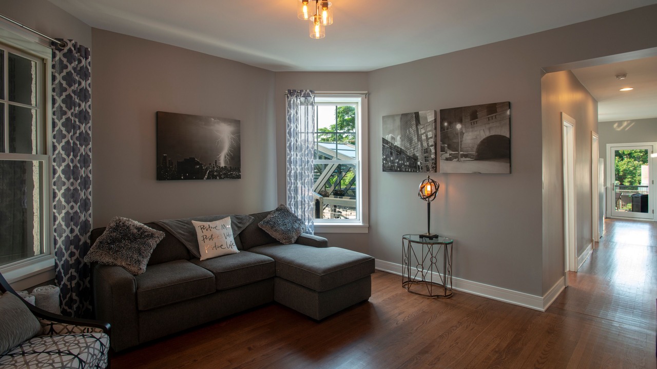 Photo of Livingroom in Wrigleyville