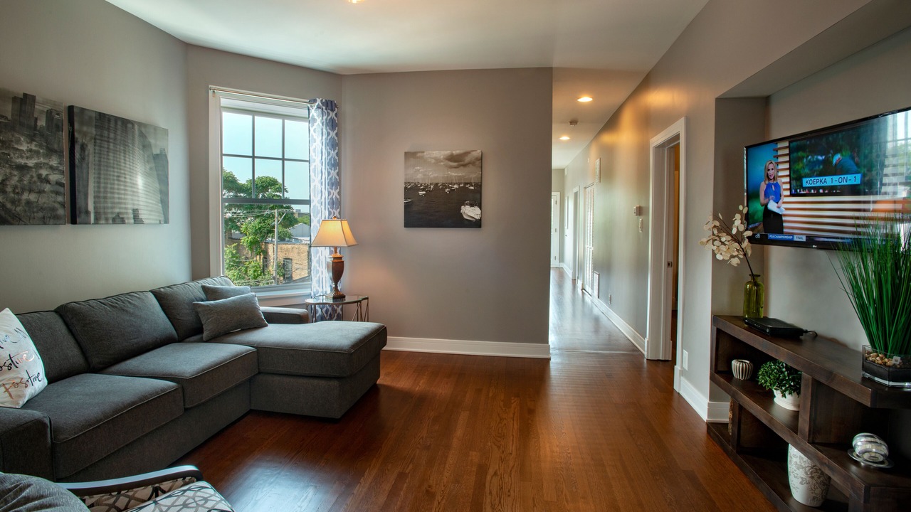Photo of Livingroom in Wrigleyville