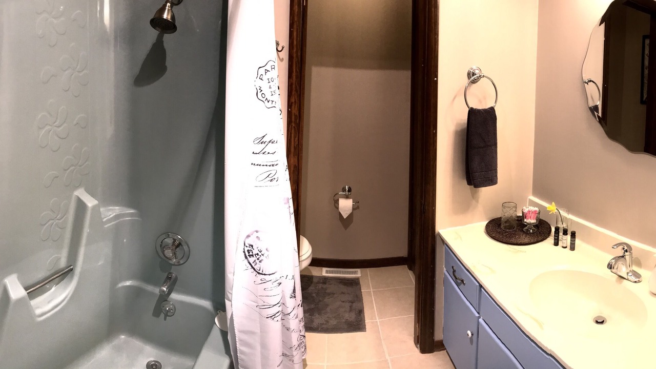 Photo of Bathroom in Carbondale
