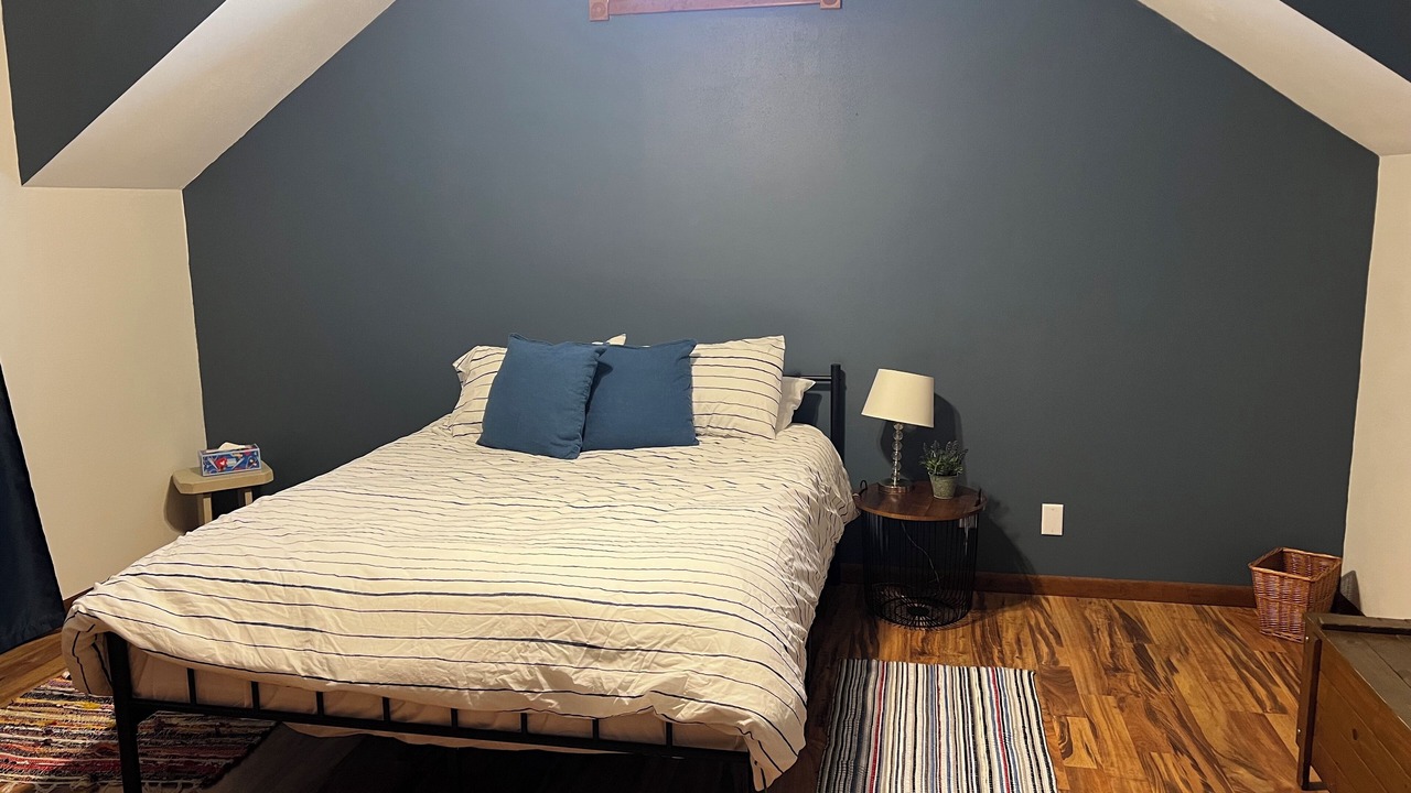 Photo of Bedroom in Holcomb