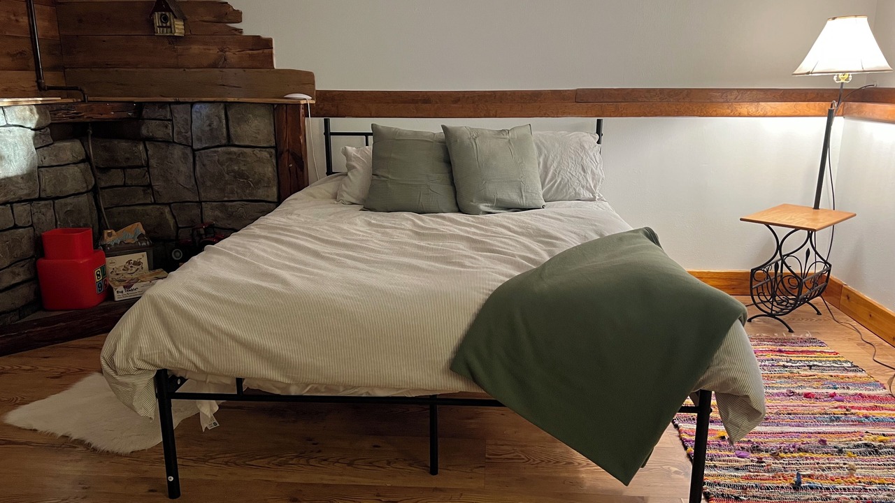 Photo of Bedroom in Holcomb