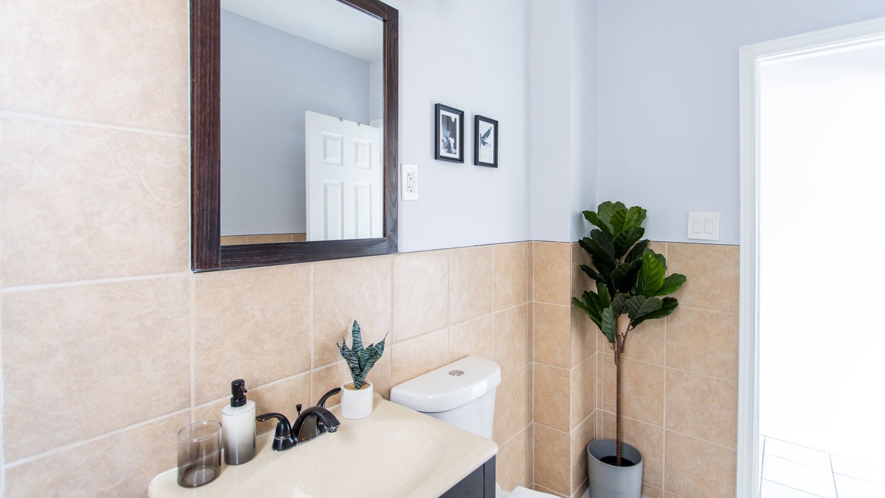 Photo of Bathroom in Logan Square