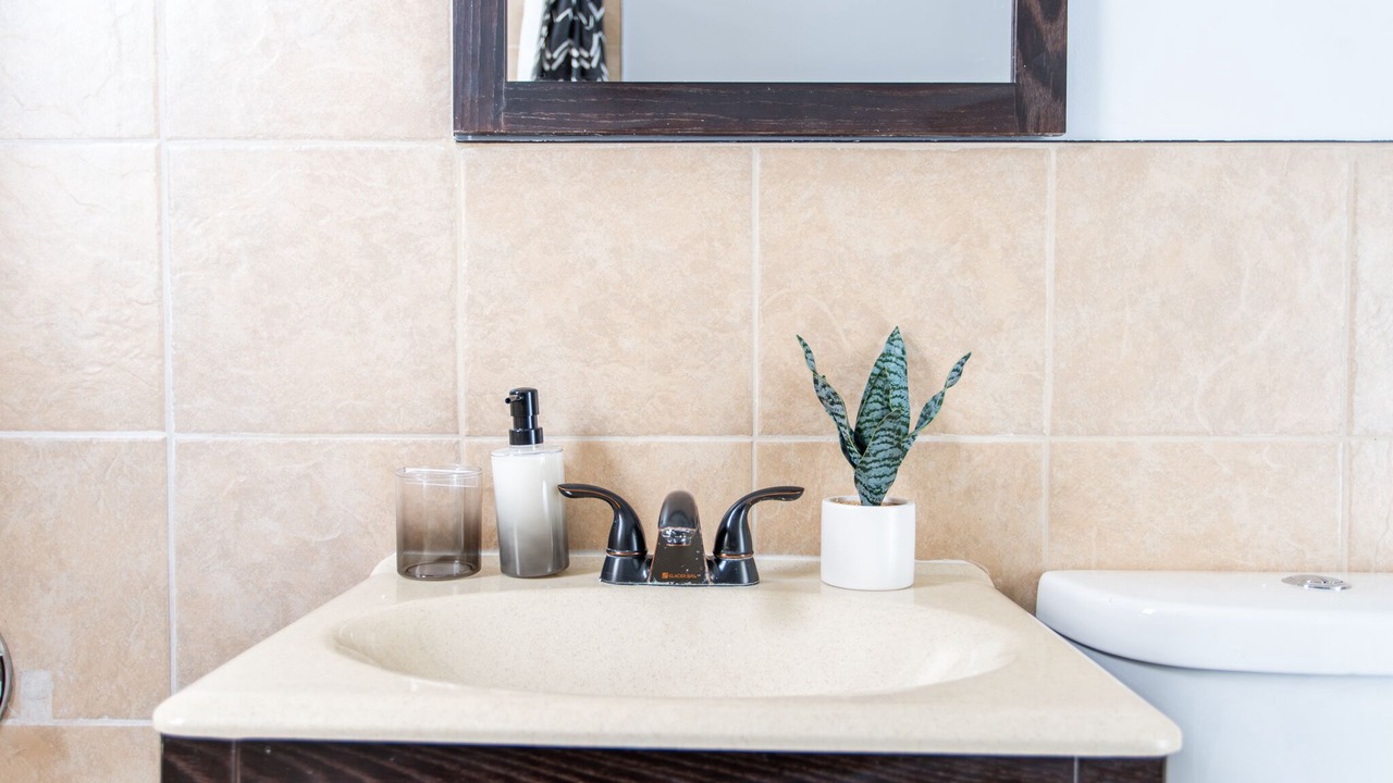 Photo of Bathroom in Logan Square