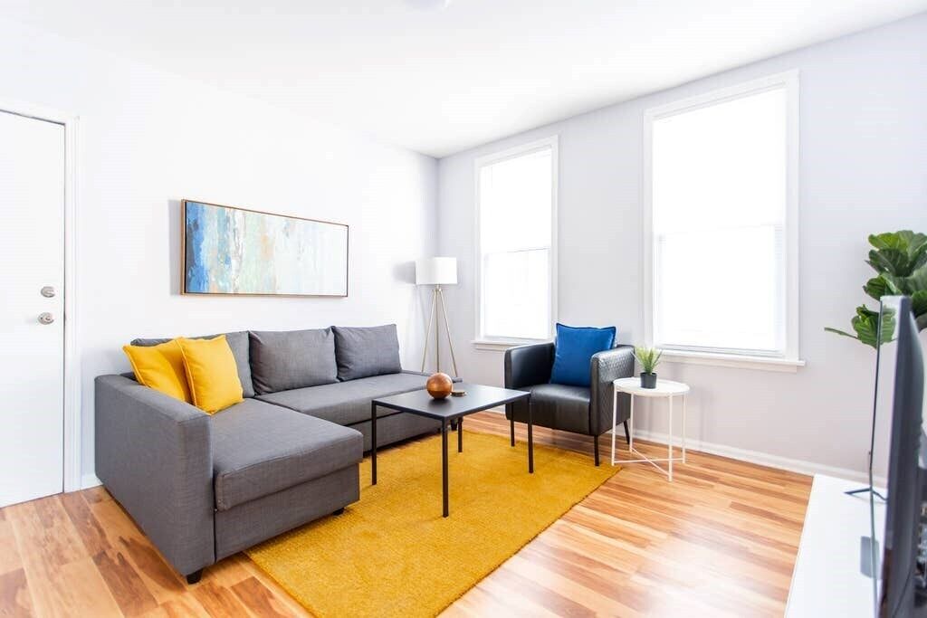 Photo of Livingroom in Logan Square