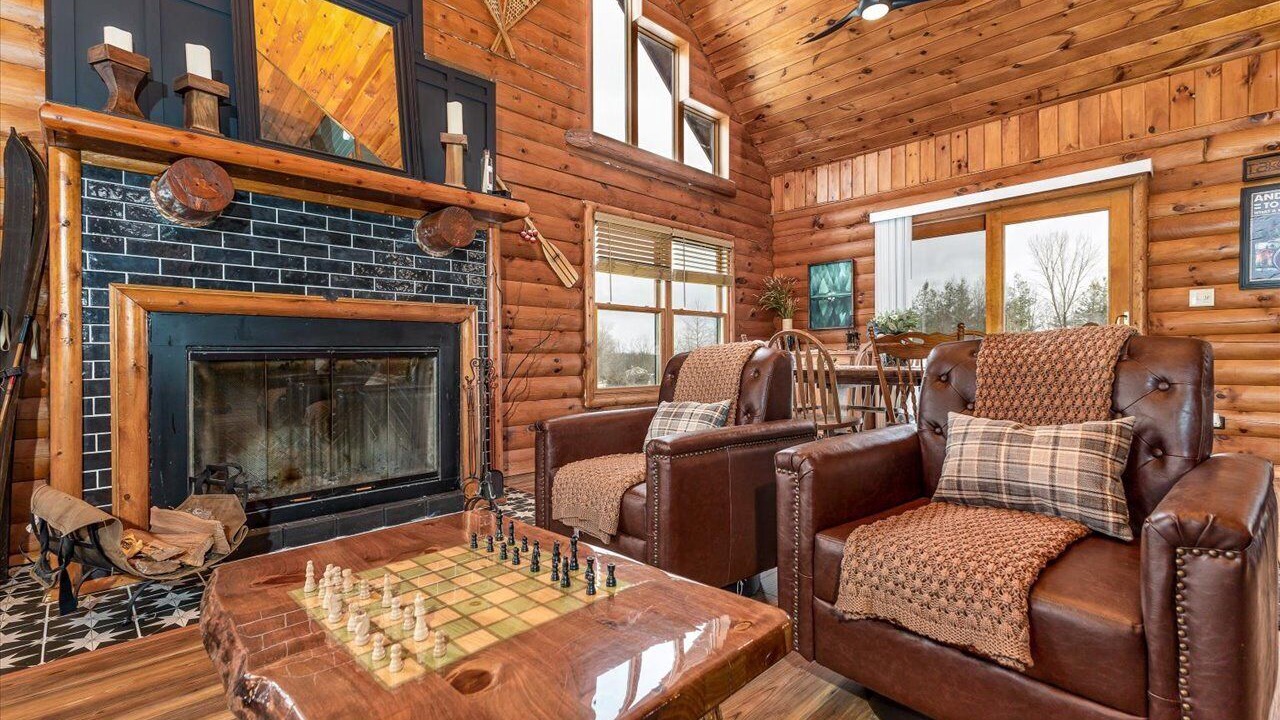Photo of Livingroom in Apple River