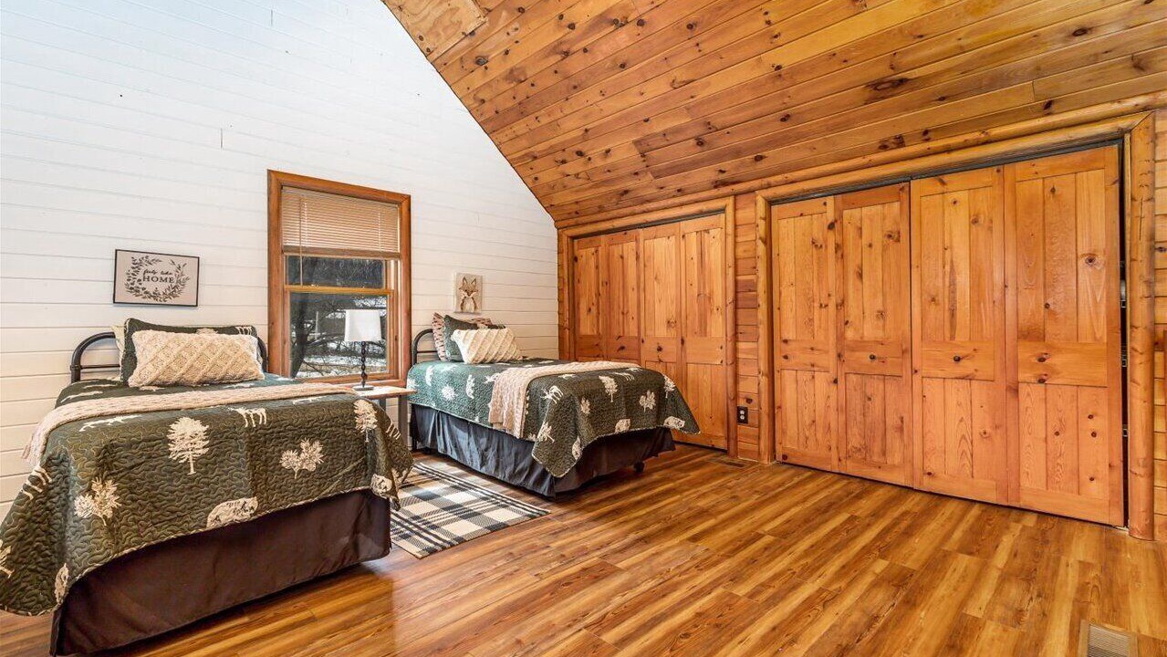 Photo of Bedroom in Apple River