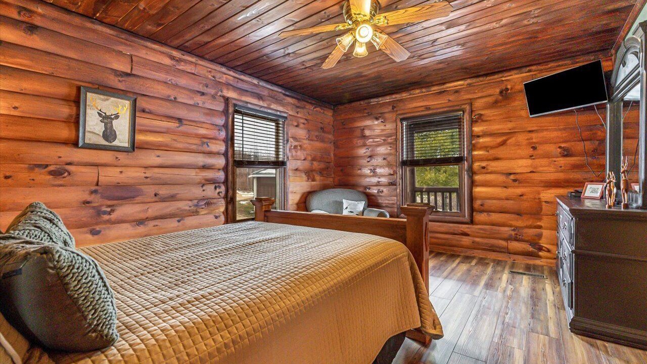Photo of Bedroom in Apple River