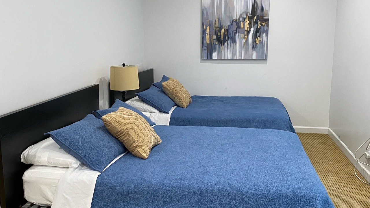 Photo of Bedroom in Lakeview