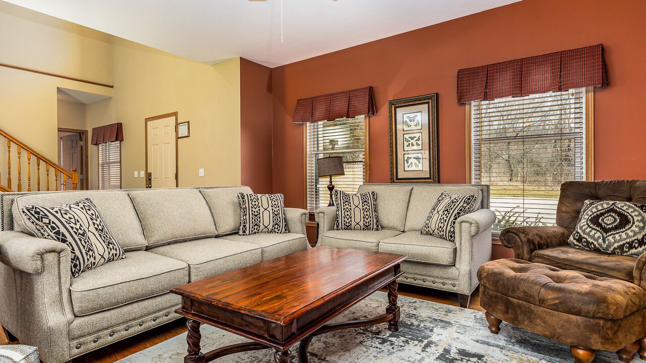 Photo of Livingroom in The Galena Territory