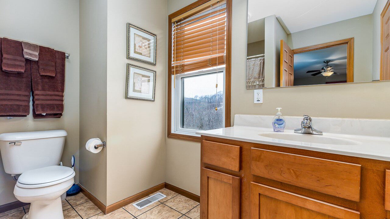 Photo of Bathroom in The Galena Territory