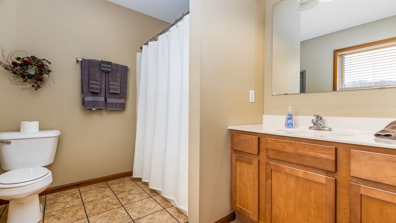 Photo of Bathroom in The Galena Territory