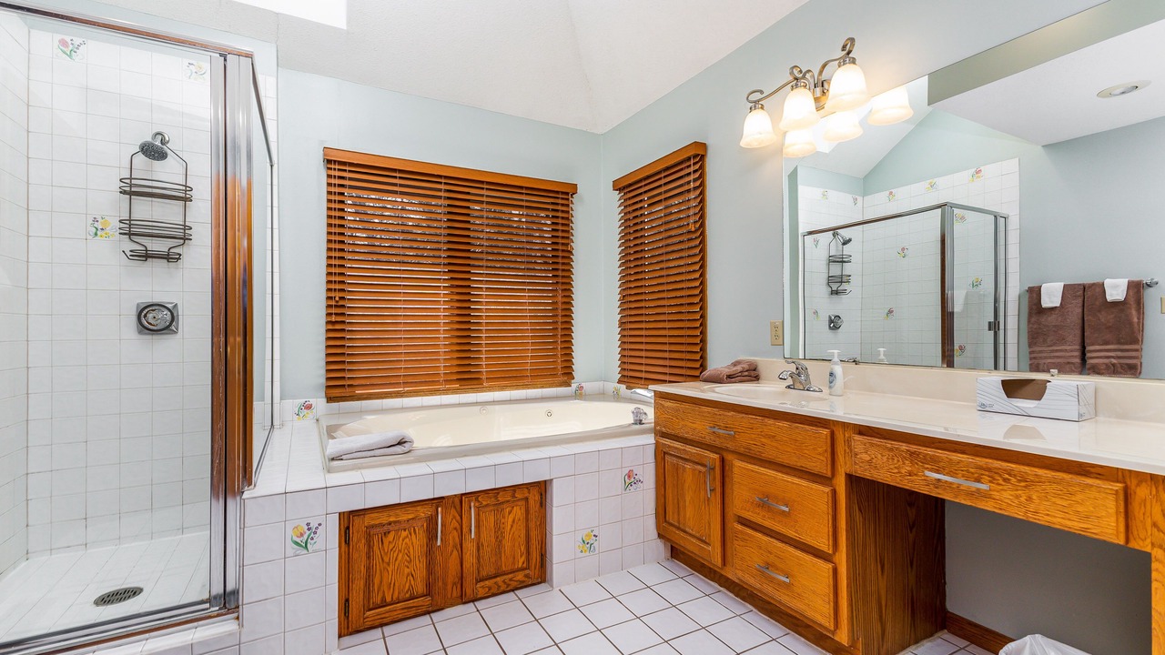 Photo of Bathroom in The Galena Territory