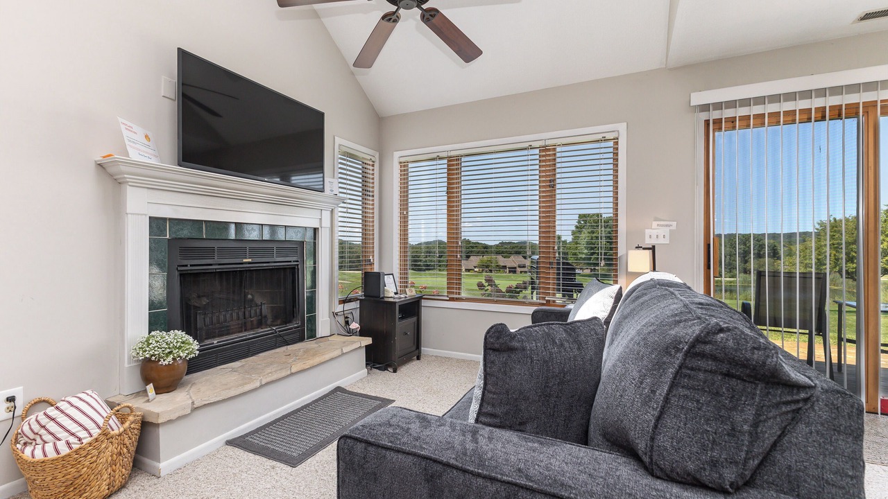 Photo of Livingroom in The Galena Territory