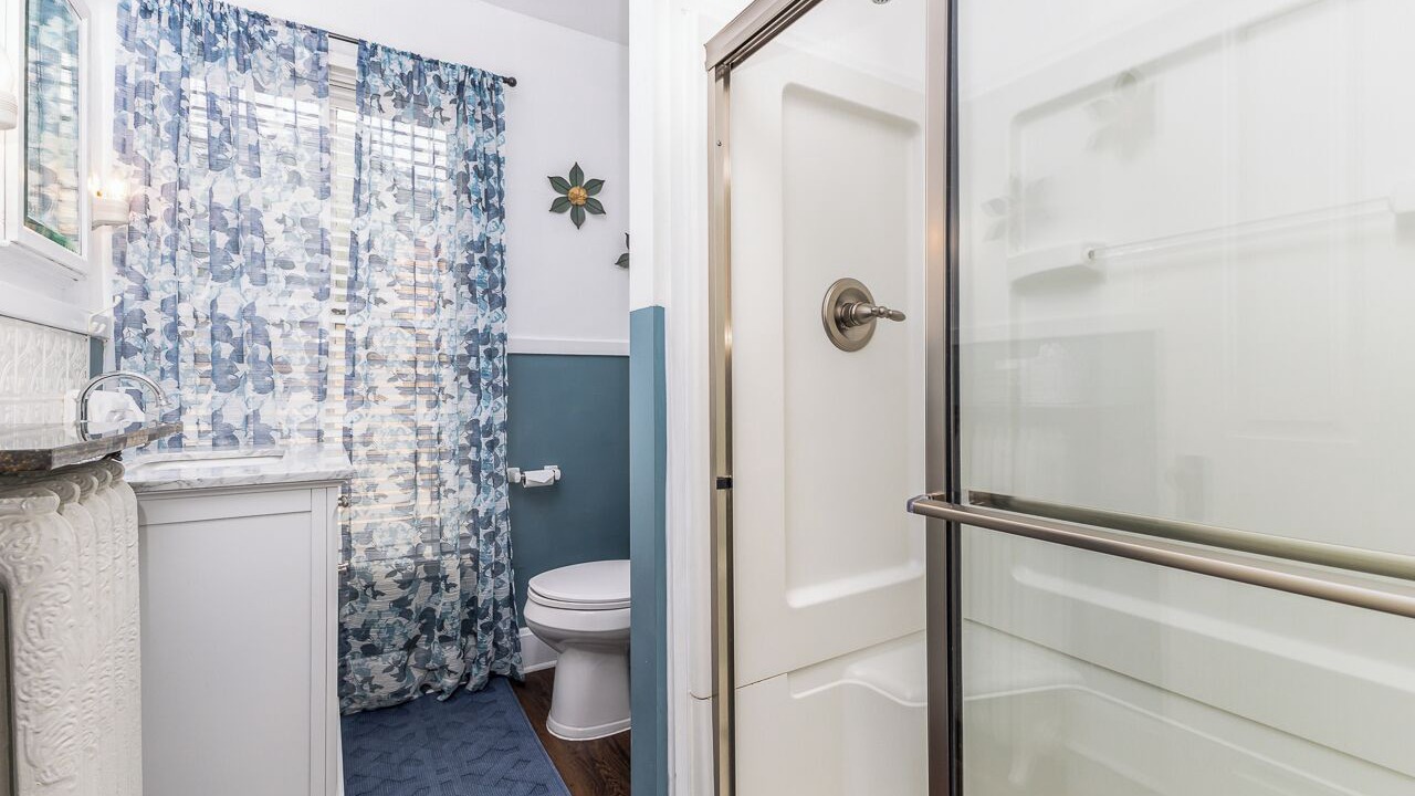 Photo of Bathroom in Galena