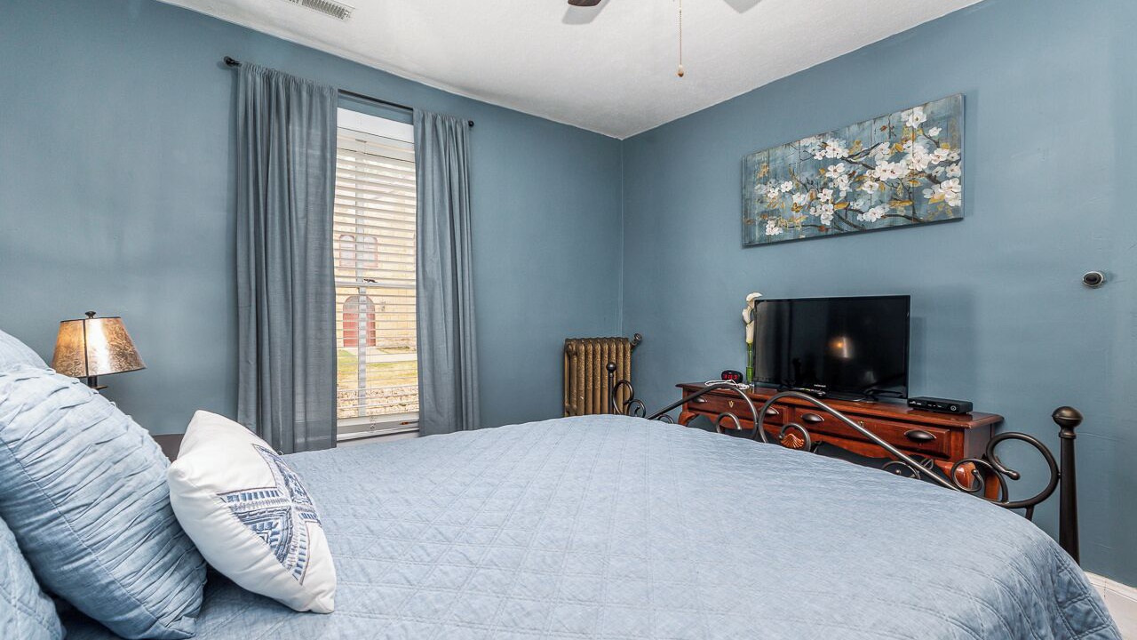 Photo of Bedroom in Galena