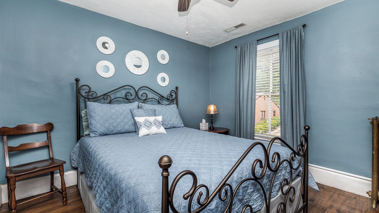 Photo of Bedroom in Galena