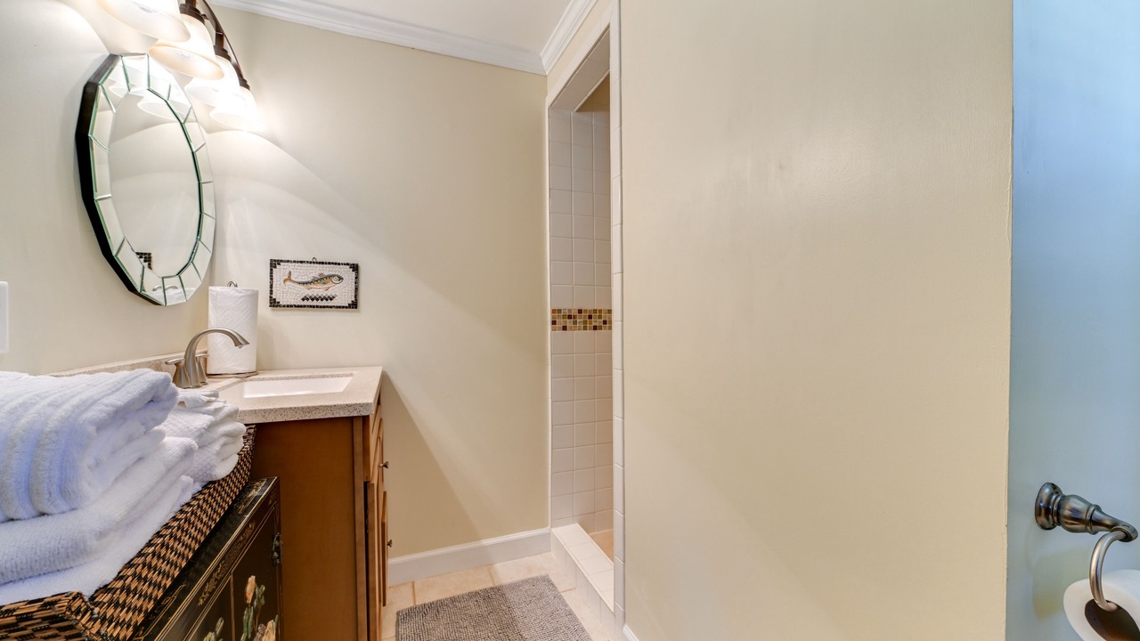 Photo of Bathroom in Cave-in-Rock
