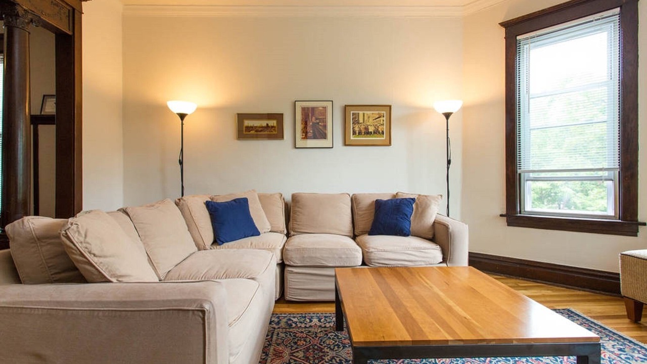 Photo of Livingroom in Lakeview