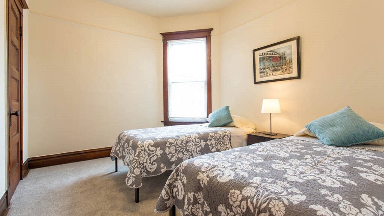 Photo of Bedroom in Lakeview