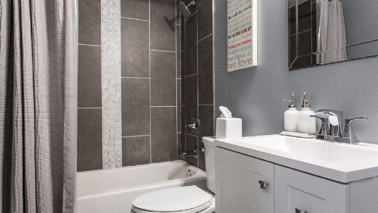 Photo of Bathroom in Grand Boulevard