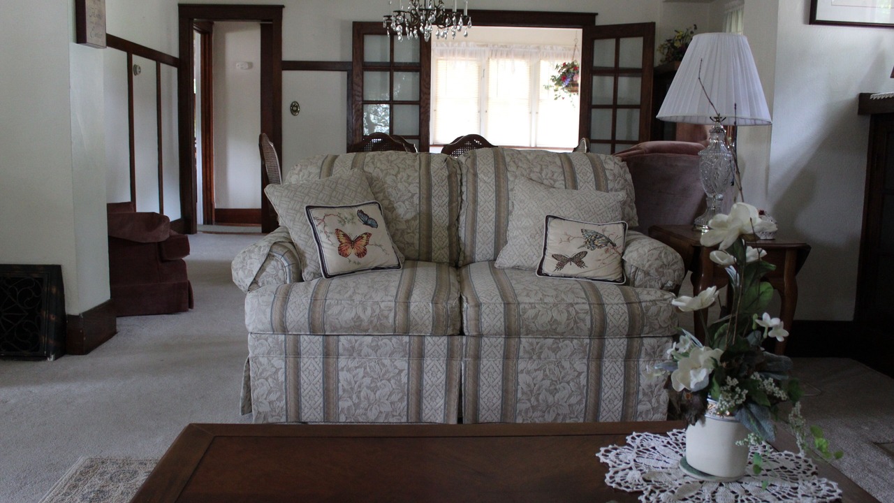 Photo of Livingroom in Dixon