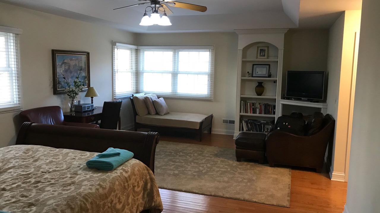 Photo of Bedroom in Lake Forest