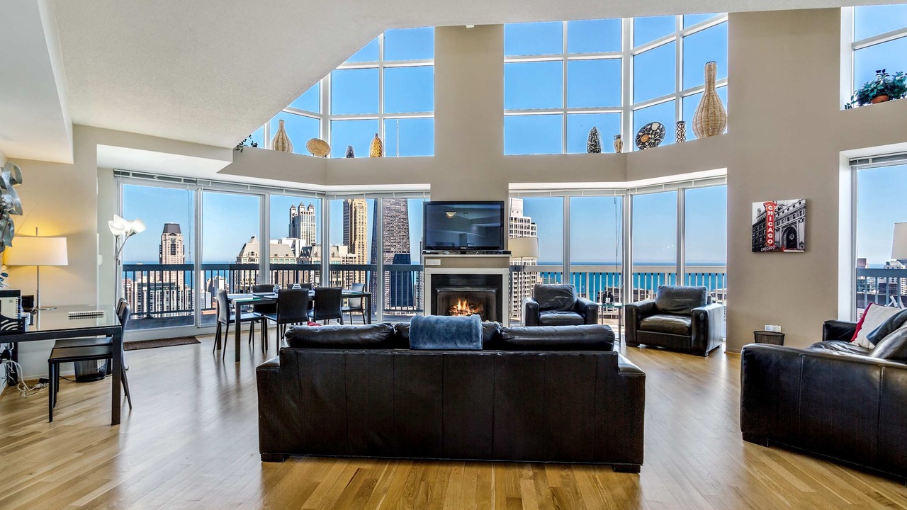 Photo of Livingroom in Downtown Chicago